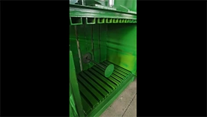Presse à balles pour déchets