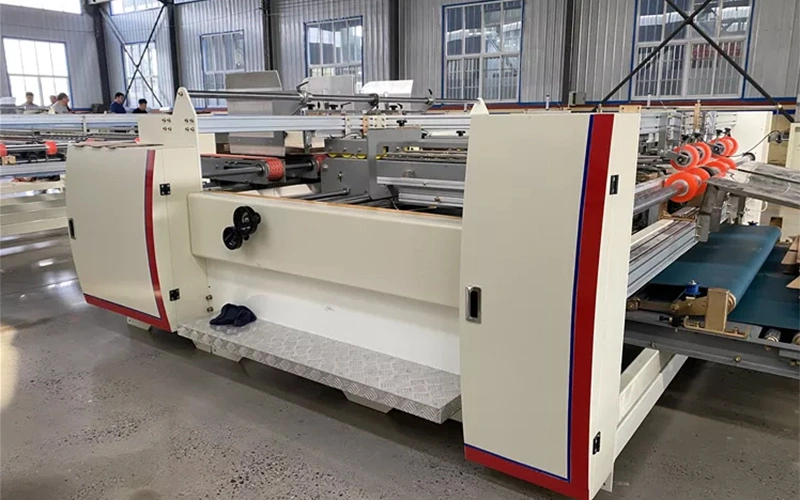 Plieuse-Colleuse Semi-Automatique pour Boîtes en Deux Parties
