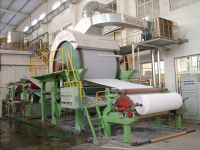 Machine de fabrication de papier kraft